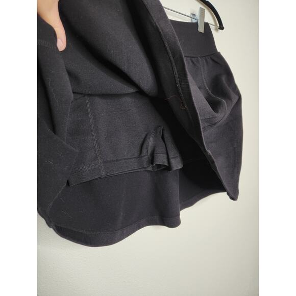 Fabletics Black Mini Skirt Skort Stretchy Workout Yoga y2k - Picture 3 of 5